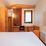 Ibis Paris Pont De Longchamp 3* Suresnes
