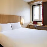 Ibis Paris Pont De Longchamp Suresnes