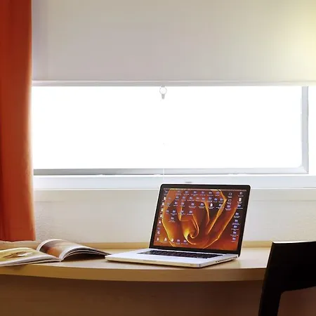 Hotel Ibis Paris Pont De Longchamp Suresnes