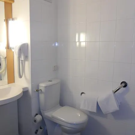 Hotel Ibis Paris Pont De Longchamp Suresnes