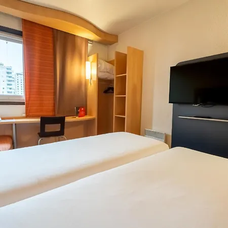 Ibis Paris Pont De Longchamp 3*