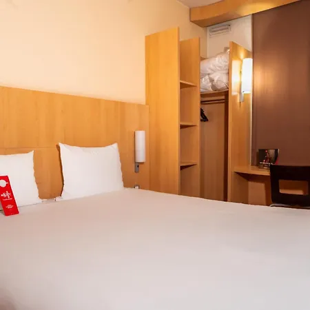 Ibis Paris Pont De Longchamp 쉬렌