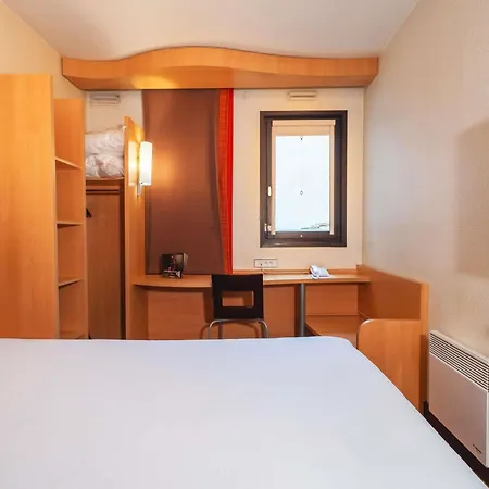 Ibis Paris Pont De Longchamp 3* Suresnes