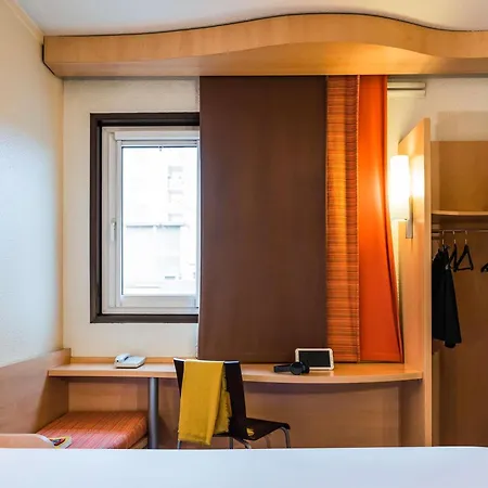 Hotel Ibis Paris Pont De Longchamp