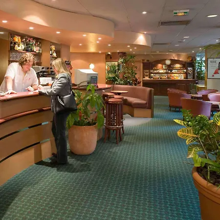 Ibis Paris Pont De Longchamp 3* Suresnes