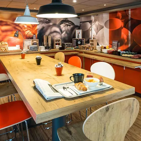 Hotel Ibis Paris Pont De Longchamp 3*