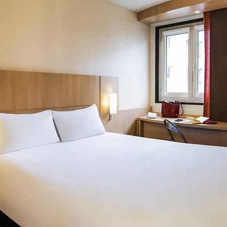 Ibis Paris Pont De Longchamp Suresnes