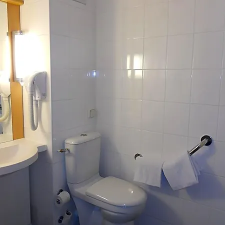 Ibis Paris Pont De Longchamp 3* Suresnes