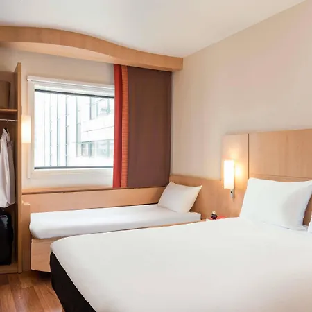 Ibis Paris Pont De Longchamp 3* Suresnes