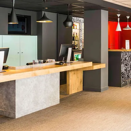 Ibis Paris Pont De Longchamp 3* Suresnes