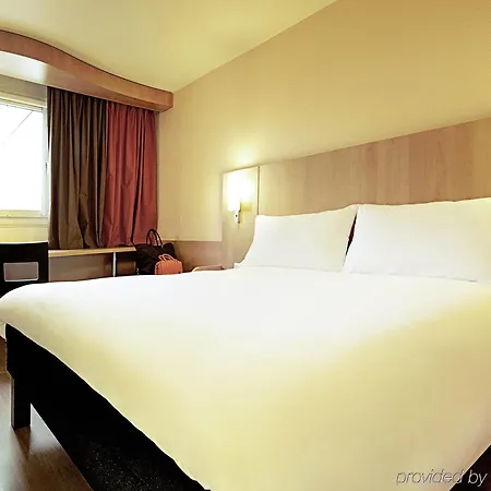Ibis Paris Pont De Longchamp Hotel 3*