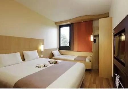 Hotell Ibis Paris Pont De Longchamp 3*