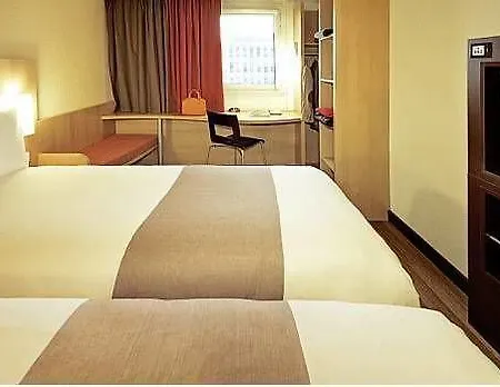 Hotel Ibis Paris Pont De Longchamp