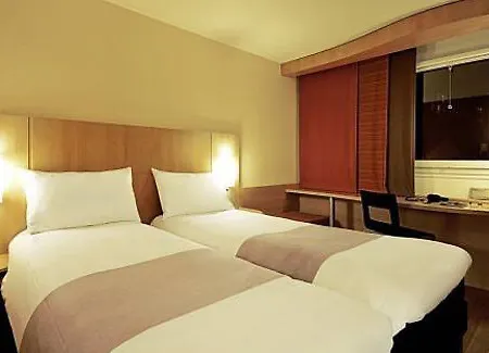 Ibis Paris Pont De Longchamp 3*