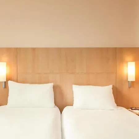 Hotel Ibis Paris Pont De Longchamp