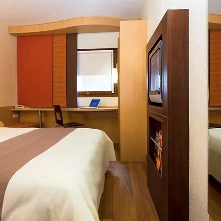 Ibis Paris Pont De Longchamp Suresnes