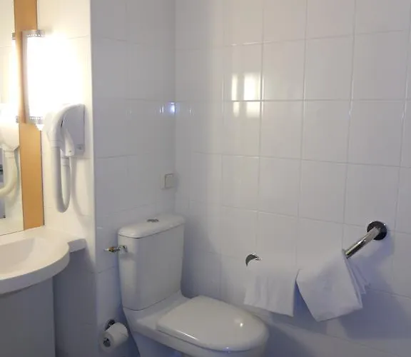 Hotel Ibis Paris Pont De Longchamp Suresnes