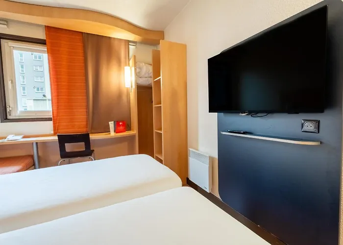 Hotel Ibis Paris Pont De Longchamp 3*