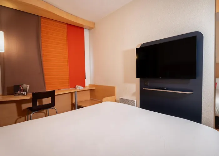 Ibis Paris Pont De Longchamp 3* 쉬렌