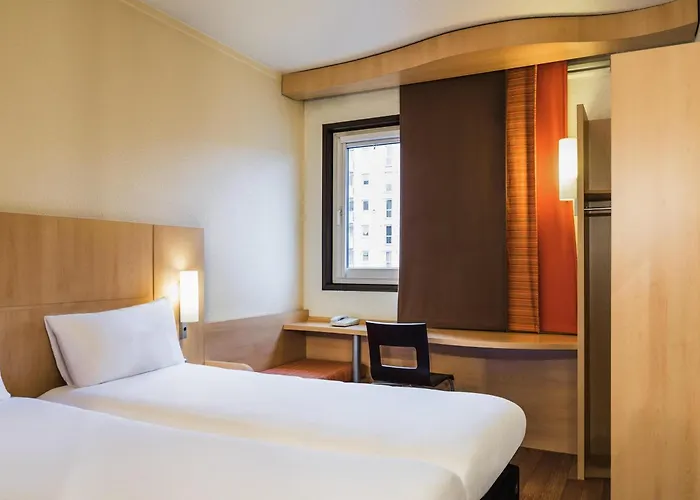 Ibis Paris Pont De Longchamp