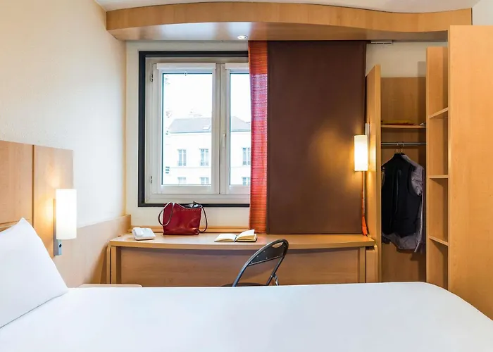 Ibis Paris Pont De Longchamp Hotel Suresnes