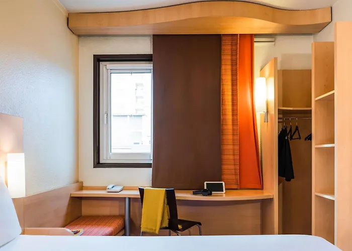 Hotel Ibis Paris Pont De Longchamp