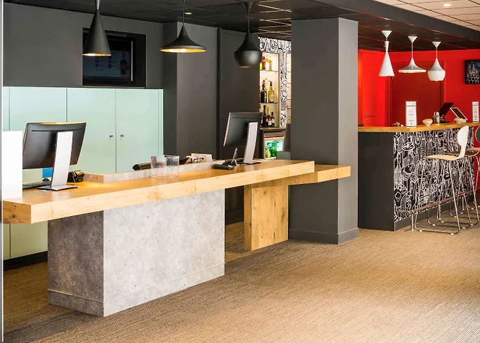 Ibis Paris Pont De Longchamp Suresnes