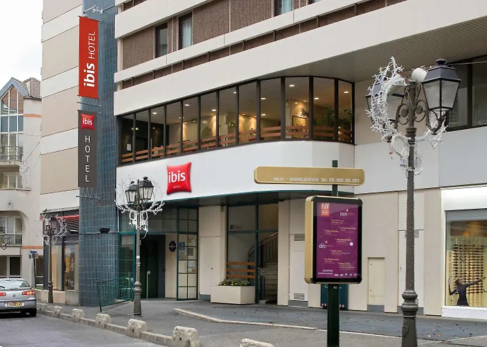Ibis Paris Pont De Longchamp Hotel 3*