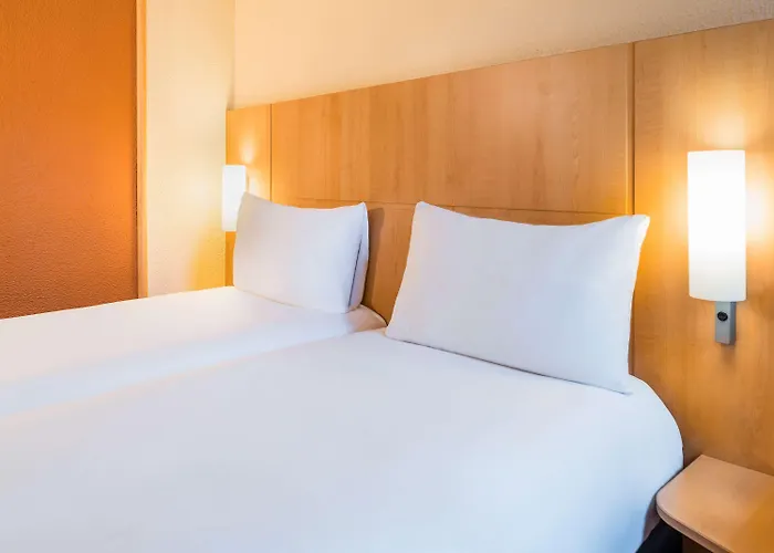 Ibis Paris Pont De Longchamp 3* Suresnes