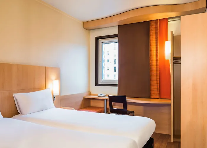 Ibis Paris Pont De Longchamp Hotel Suresnes