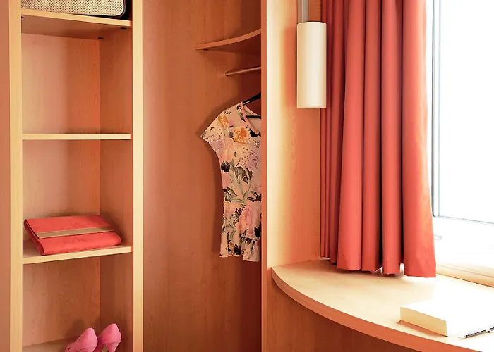 Ibis Paris Pont De Longchamp Hotel Suresnes