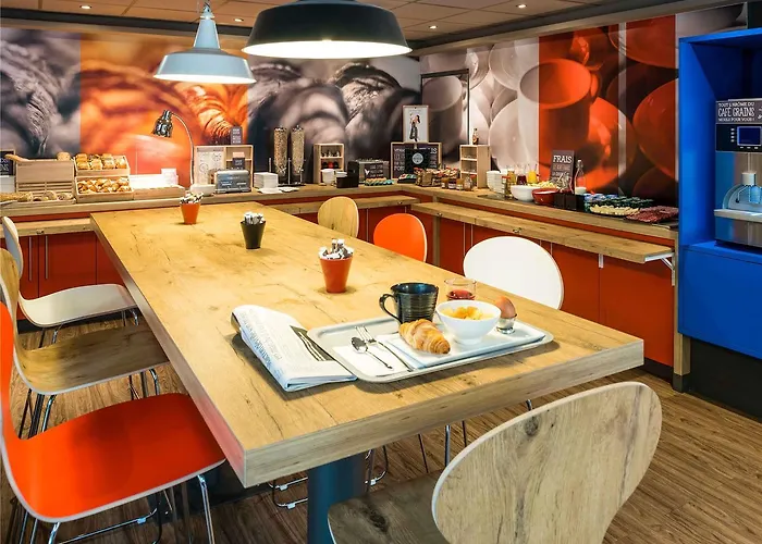 Ibis Paris Pont De Longchamp Hotel 3*