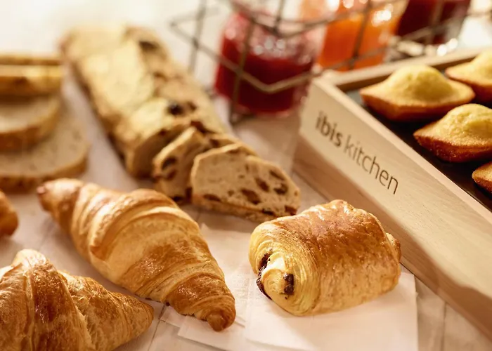 Ibis Paris Pont De Longchamp Hotel 3*