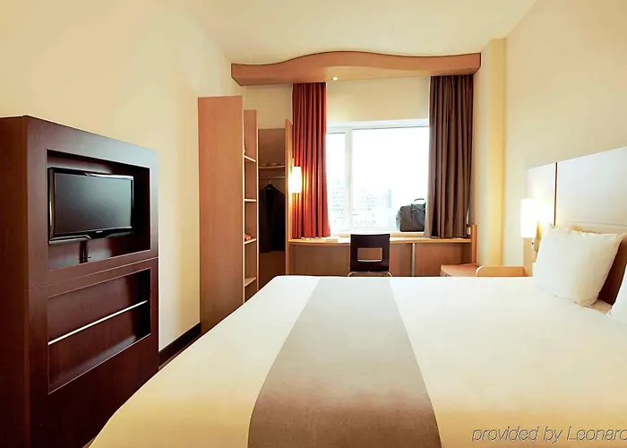 Ibis Paris Pont De Longchamp 3*