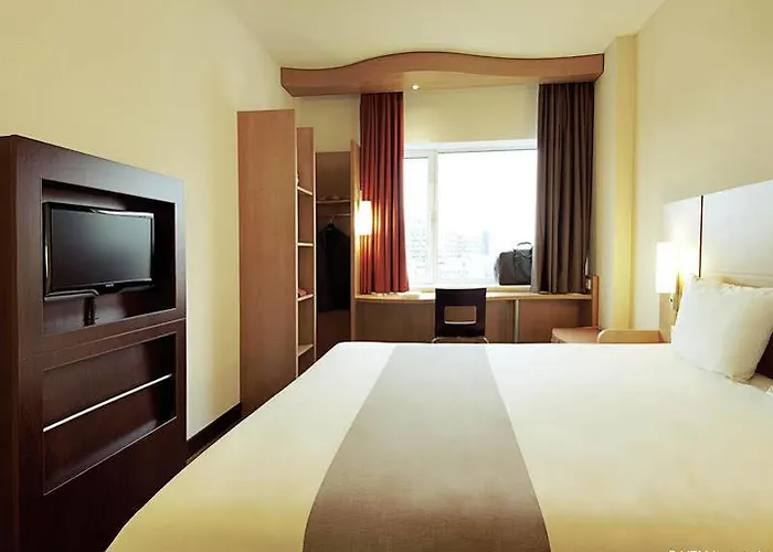 Ibis Paris Pont De Longchamp 호텔 쉬렌