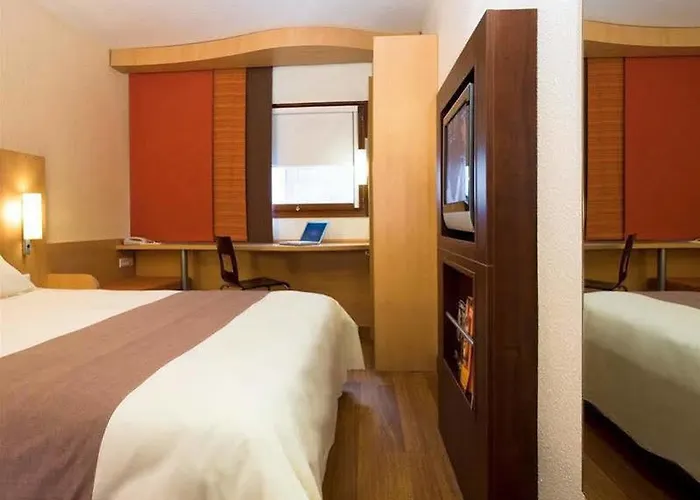 Ibis Paris Pont De Longchamp 쉬렌